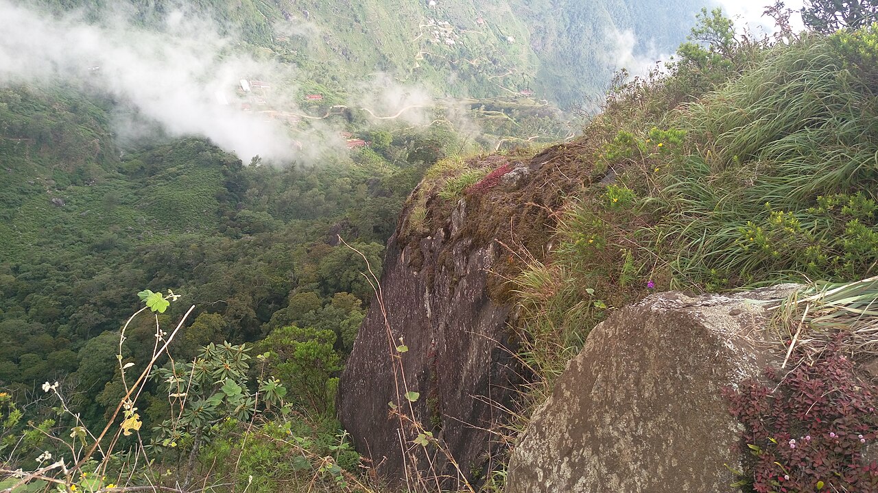 Sacred hills & tea country