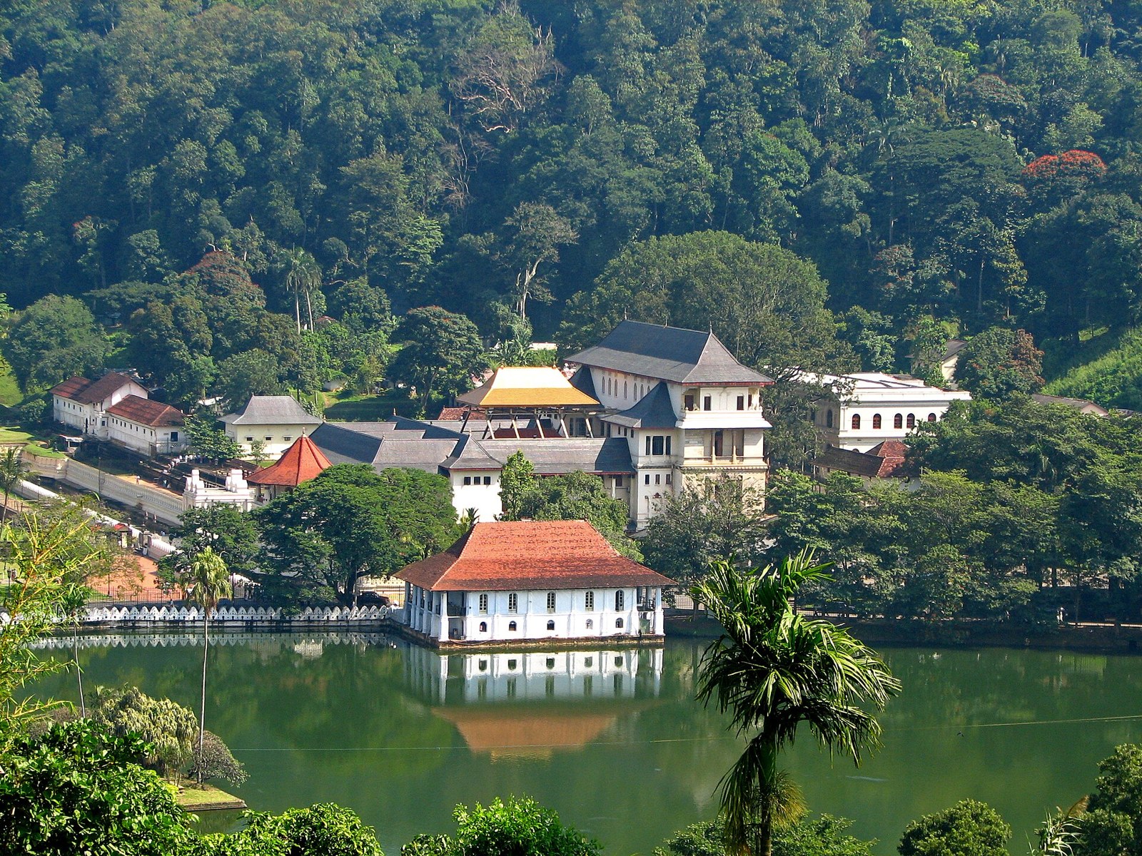 Culture & Kandy escape